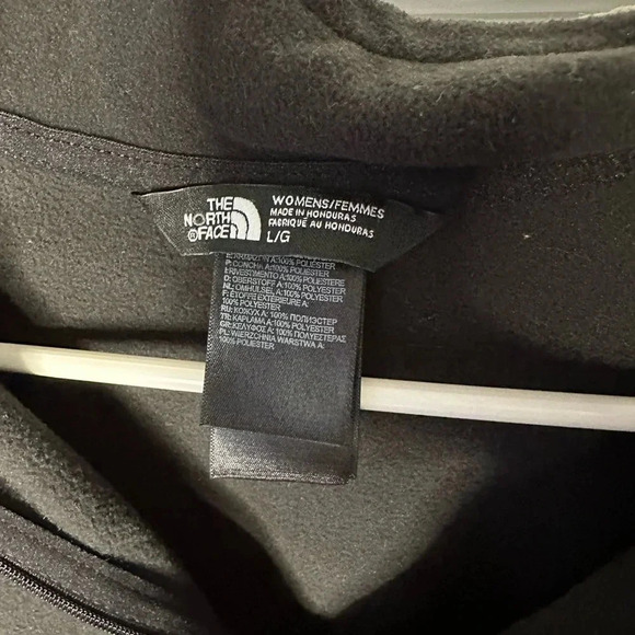 The North Face Women’s Large quarter 1/4 zip fleece pullover - Picture 3 of 3